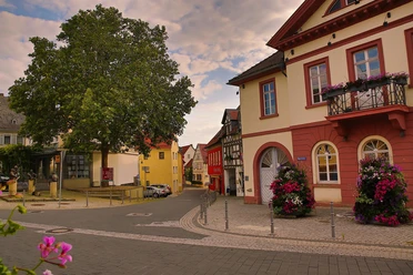 Marktplatz Ober-Ingelheim/Einfahrt Altegasse