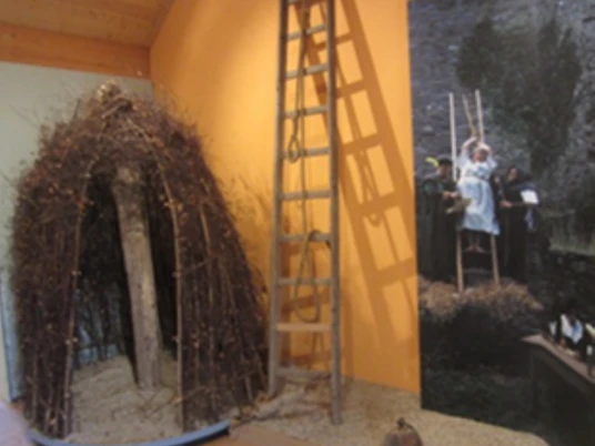 Brandhütte, Burg- und Hexenmuseum, Grimburg