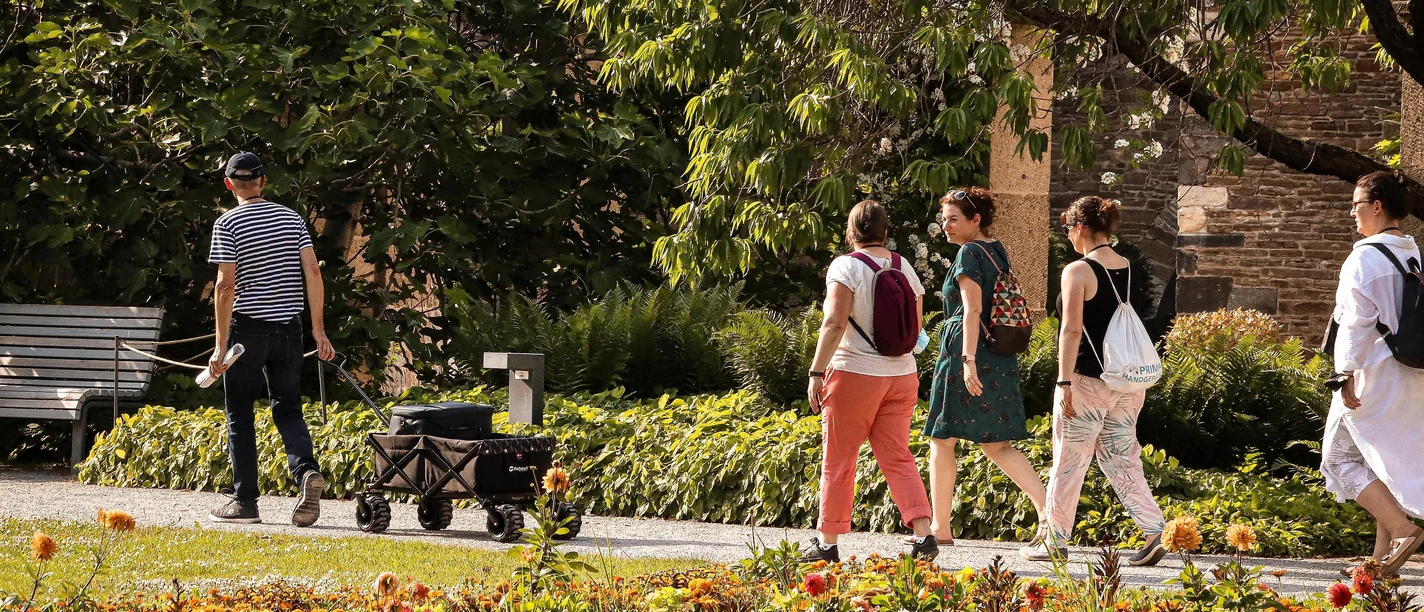 WeinSpaziert Blumenhof