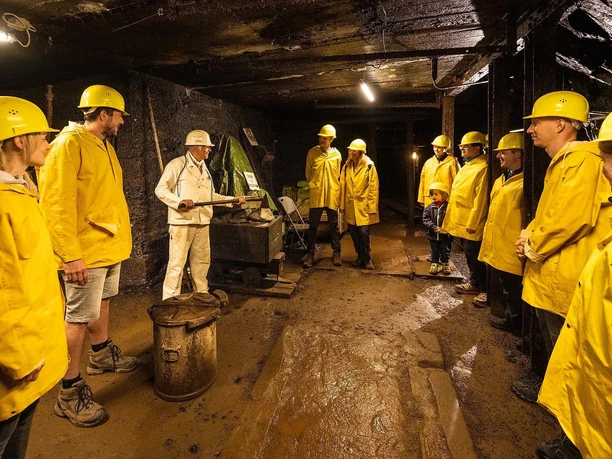 Gruppen Führung unter Tage