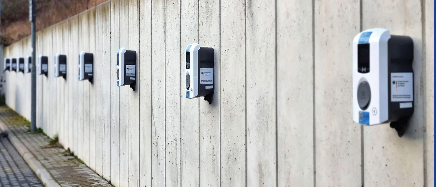 E-Aufladestation für E-Autos am Bahnhof Cochem
