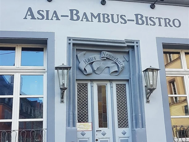 Asia Bambus Bistro im ehemaligen Haus Neuerburg