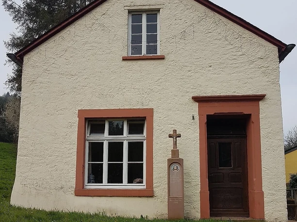 Ölmühle Eingang mit Bildstock