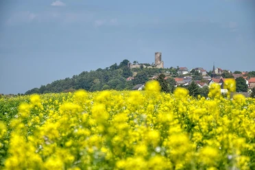 Burg Mellnau in Wetter im Sommmer