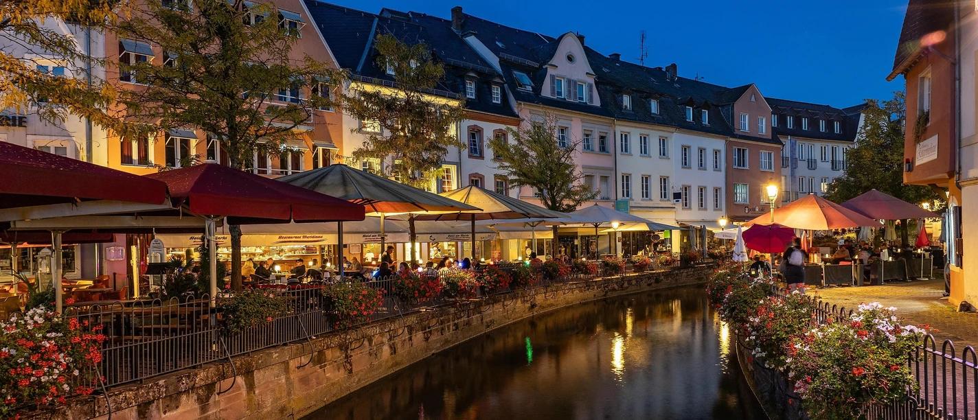 Saarburg bei Nacht
