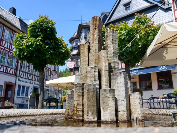 Marktbrunnen am Restaurant Blaue Ecke