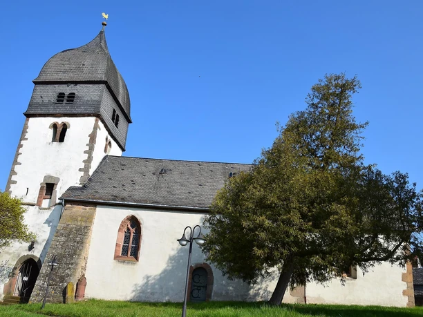 Evangelische Wehrkirche Weimar-Niederwalgern
