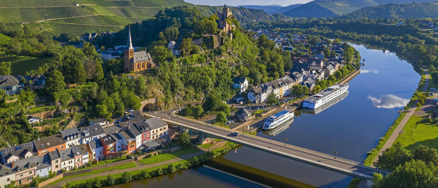 Blick auf Saarburg
