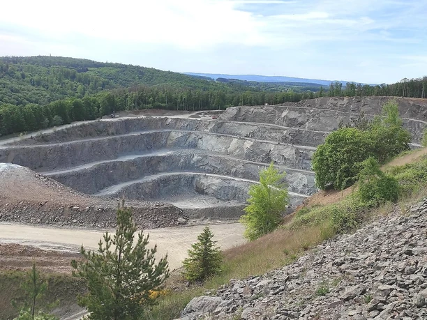 Guch in Loch - Diabas Tagebau