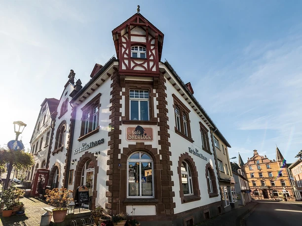 Café Sherlock und Kriminalhaus Hillesheim