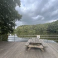 Blick von Terrasse auf Waldsee