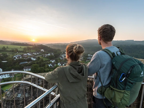 Burglahr bei Sonnenaufgang