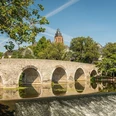 Alte Lahnbrücke mit Blick auf den Dom