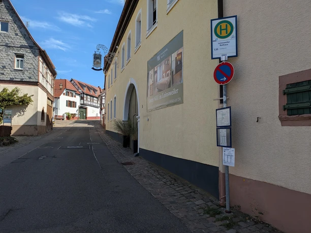 Bushaltestelle Leinsweiler Rathaus Richtung Ransch Bushaltestelle Leinsweiler Rathaus Richtung Ransch