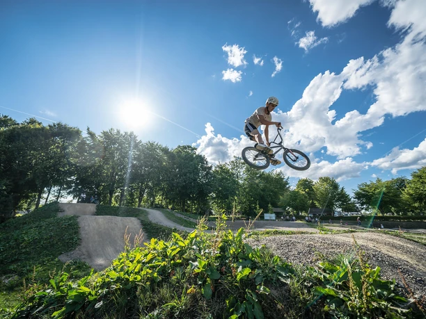 Mountainbike Stunt