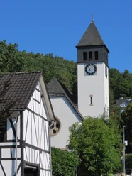 Turm der Erlöserkirche in Adenau