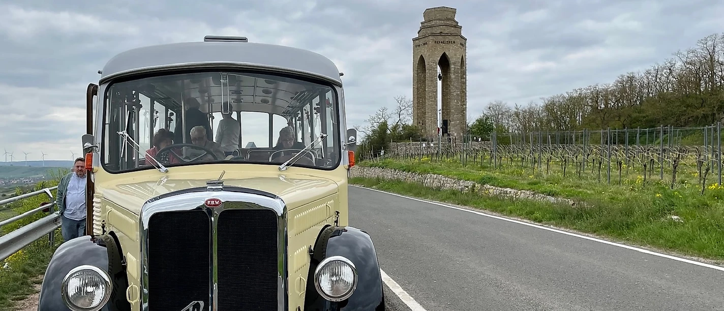 Nostalgie-trifft-Genuss am Ehrenmal