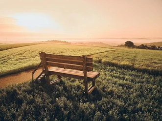 Sonnenaufgang an der Bank