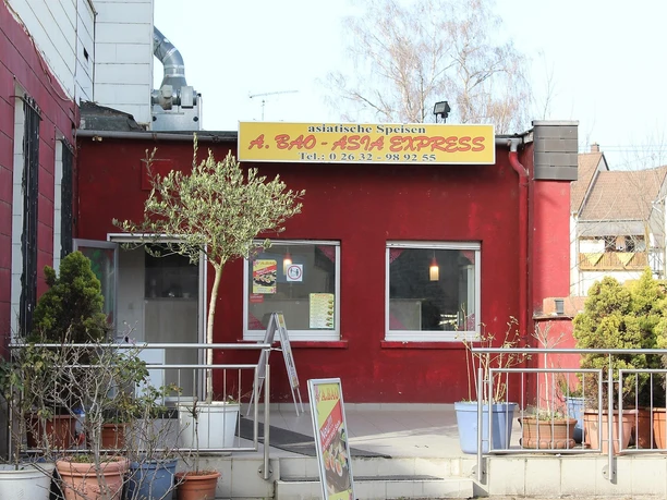 Asia Express Plaidt