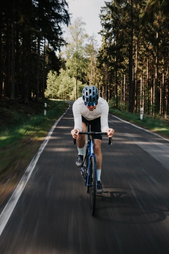 Auf verkehrsarmen Straßen durch den Naturpark