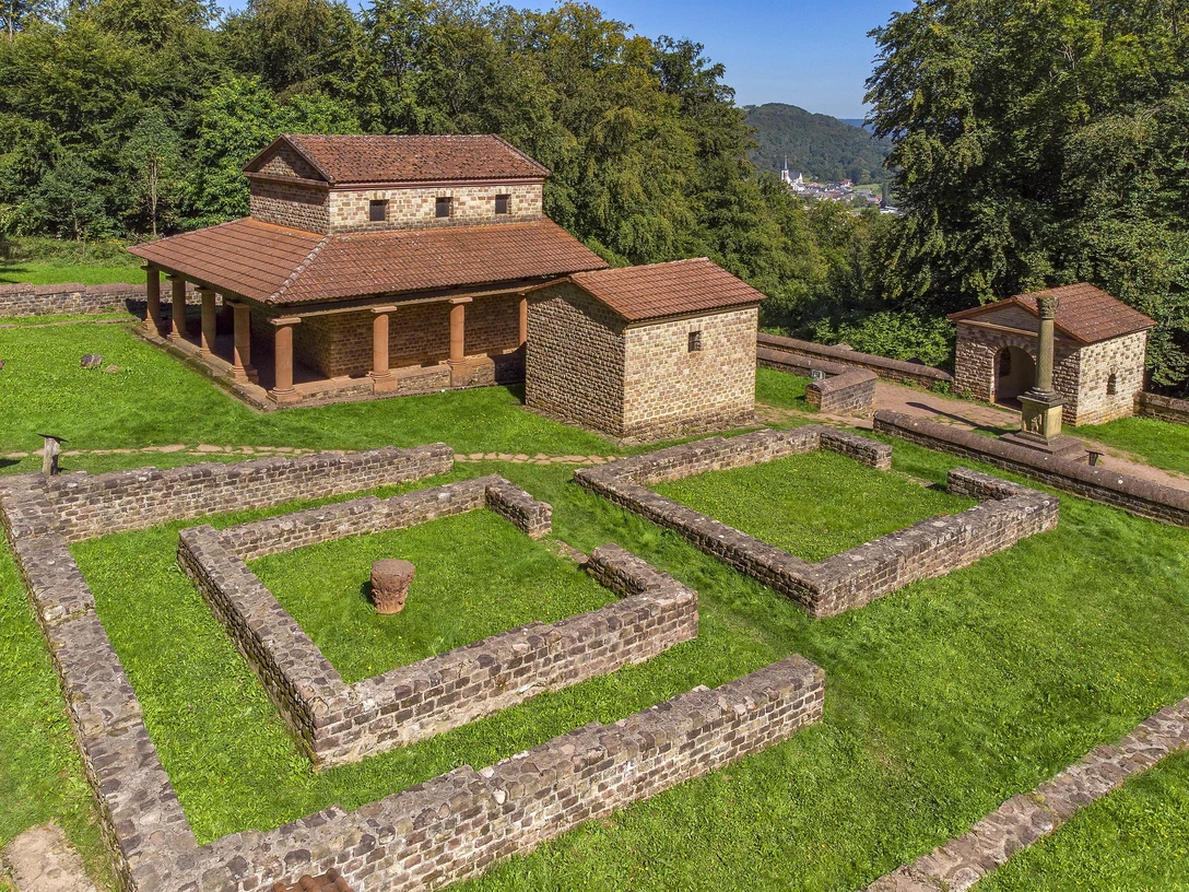 Tempelanlage Tawern (1)