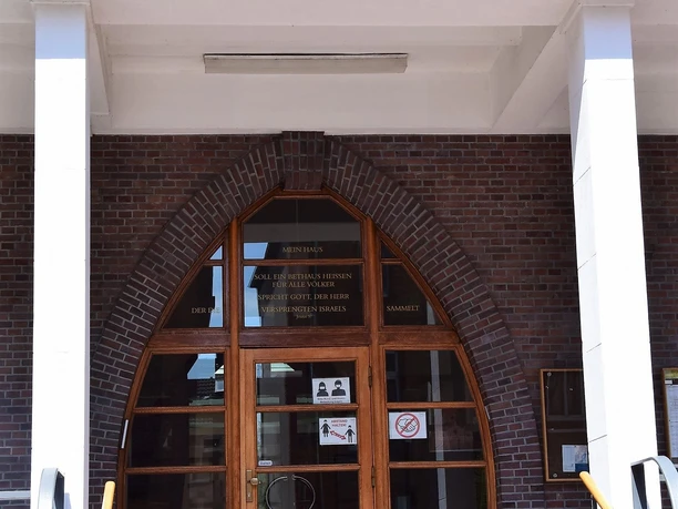 Eingang neue Synagoge Marburg