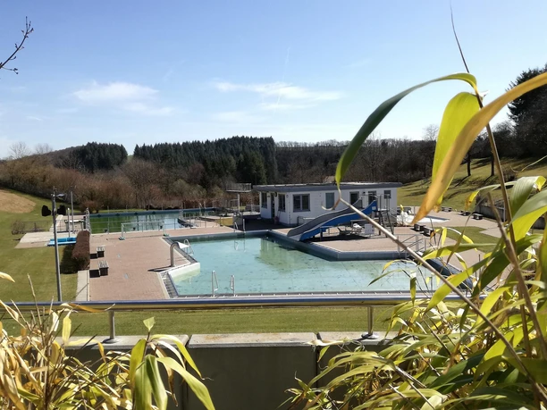 Das Freibad wartet auf Öffnung
