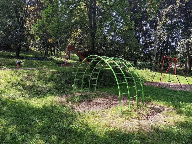 Ein Spielplatz auf mehreren Ebenen
