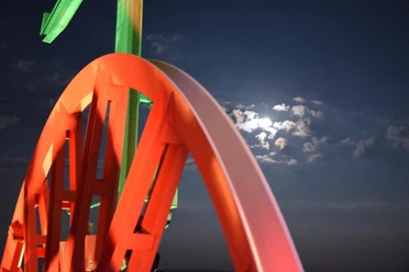 Förderräder im Mondlicht