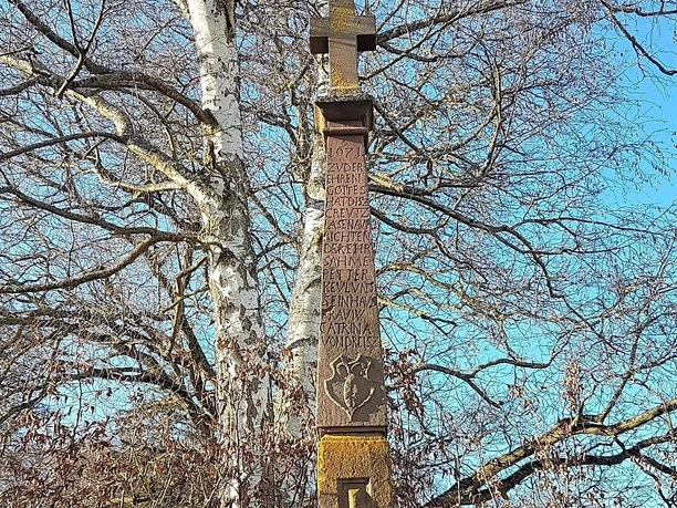 Das Schaftkreuz im Schlosspark
