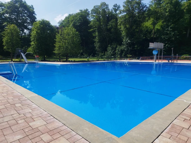 Freibad Niederdreisbach-Großes Becken