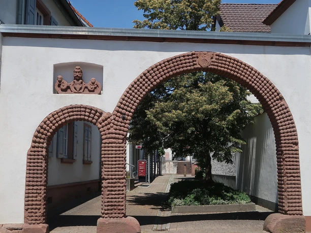 Dampfnudeltor Freckenfeld
