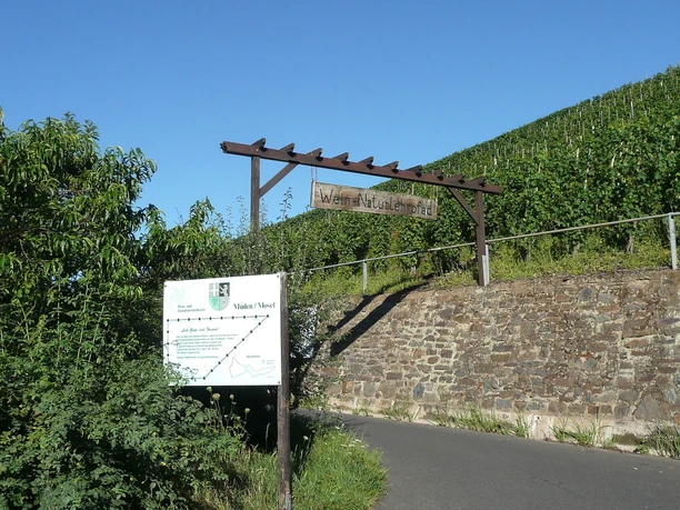 Wein- und Naturlehrpfad Eingang