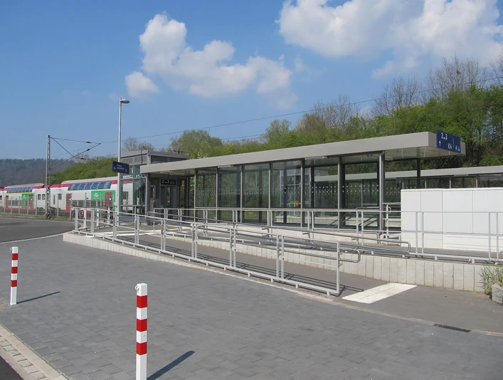 Bahnhof Schweich mit Aufzügen