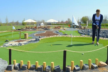 Adventure Golf