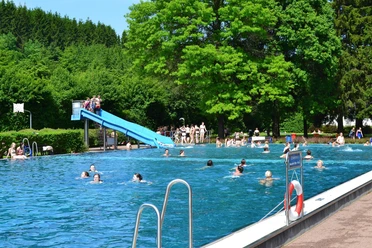 Waldfreibad Prüm neben Campingplatz