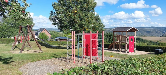 Kinderspielplatz mit Fernsicht
