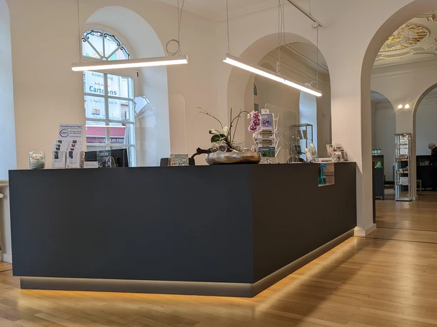 Counter der Tourist-Information im "Alten Rathaus"