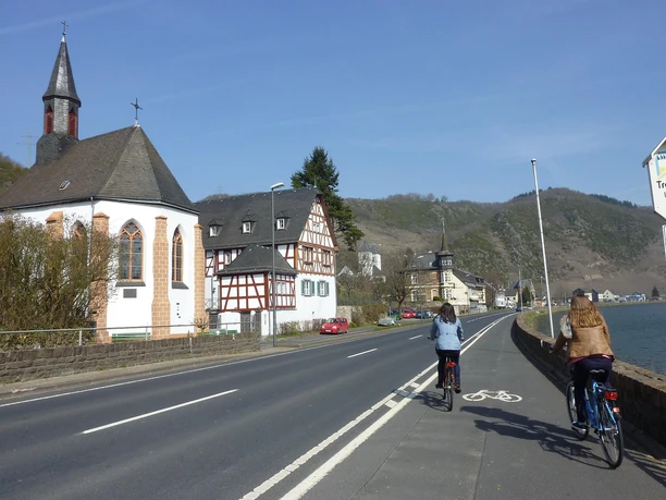 Mosel-Radweg in Karden
