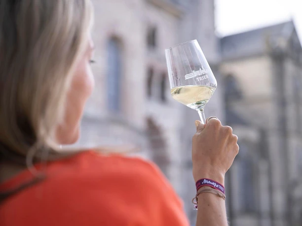 Wein-Rundgang Moselwein trifft Geschichte Dom