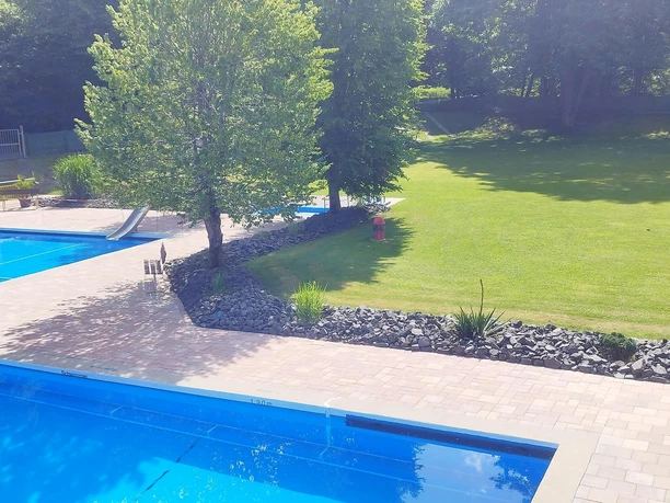 Freibad mit Liegewiese