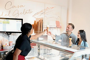 Eiscafe Casa del Gelato - Eisausgabe