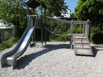 Spielplatz Bild 1