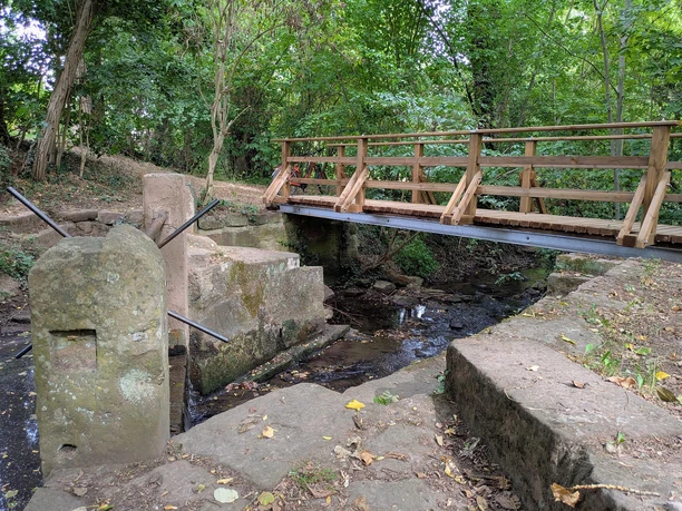 Heuchelheimer Schließe - neue Brücke Heuchelheimer Schließe - neue Brücke