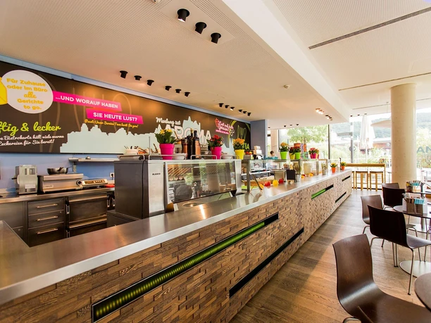 Aroma Bistro & Bar