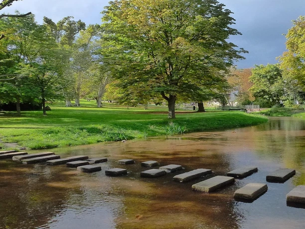 Trittsteine über der Isenach