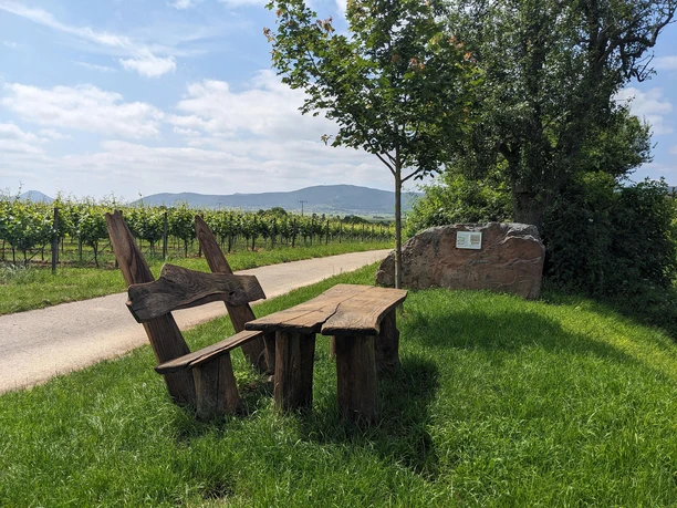 Rastplatz am Gedenkstein Wüstung Bussingen