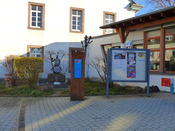 Ladestation Vorplatz Forum Daun