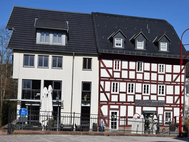 Außenansicht Lahnterasse Marburg