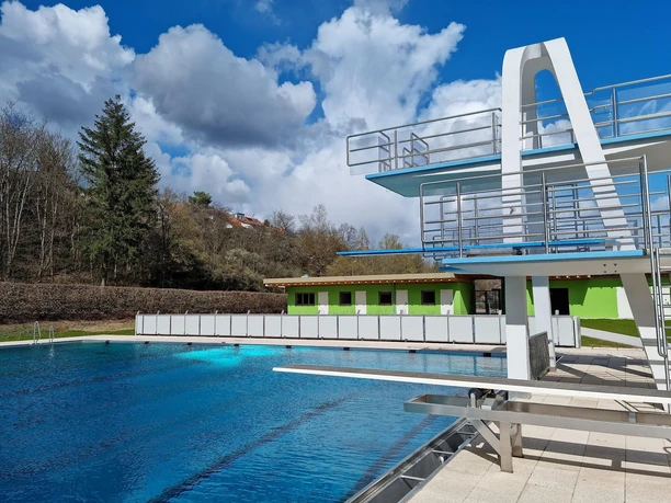 Freibad Winnweiler, Sprungturm